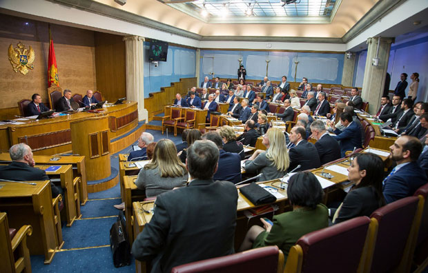 НАПАДИ ОПОЗИЦИЈЕ НА ШЕФА ДРЖАВЕ: За Коверту криве Мила